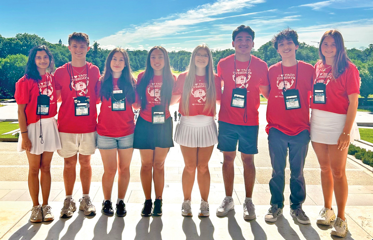 Photo of kids standing by the Lincoln Memorial from Youth Tour 2026